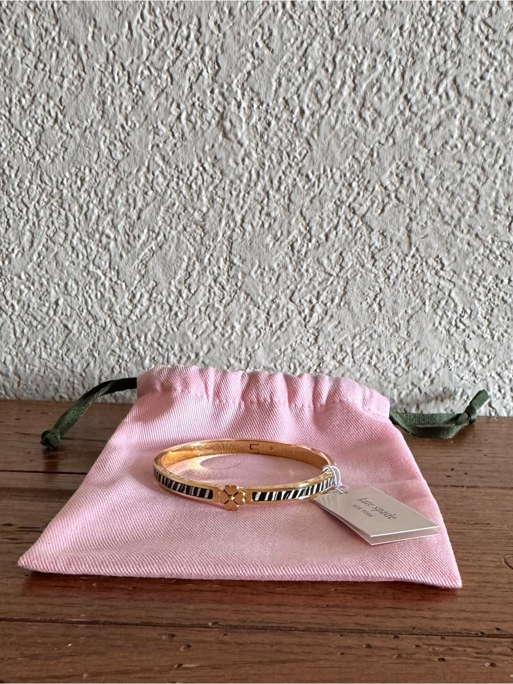NEW w/Tags Kate Spade New York Gold Zebra Print Bangle Bracelet W/Pink Pouch
